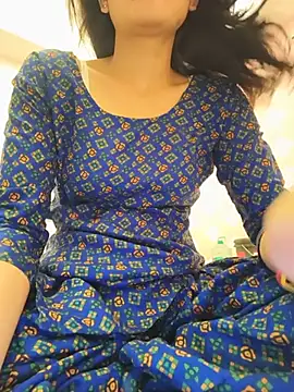 Snapshot of zoya_baby_ chatting on 07/16/26, 04:24 zoya baby online show from 07/16/26, 04:24