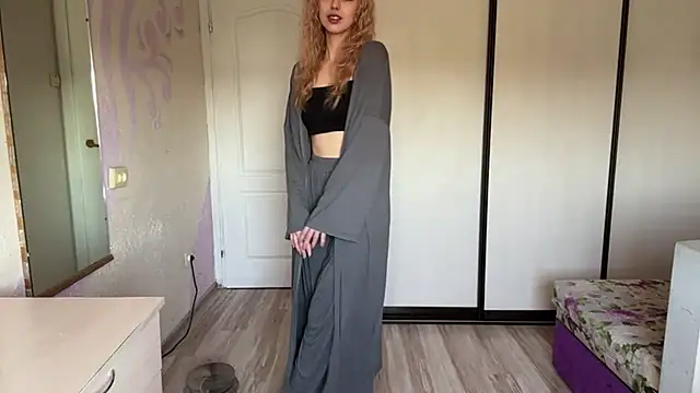 Snapshot of ScarlettRosy chatting on 05/17/26, 04:21 ScarlettRosy online show from 05/17/26, 04:21