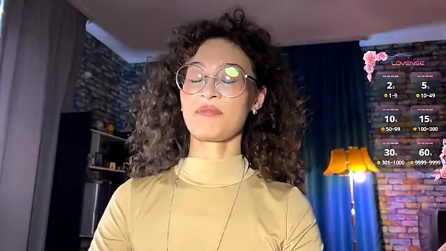 Snapshot of CurlyWinx chatting on 05/31/26, 12:01 CurlyWinx online show from 05/31/26, 12:01