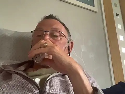 Moonraker64 online show from 05/30/26, 07:33