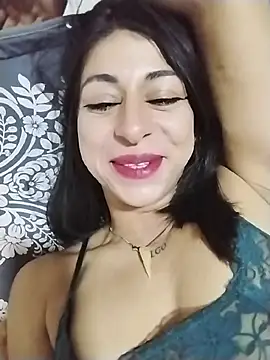 Snapshot of arianna_rouse_ chatting on 07/02/26, 02:11 arianna rouse online show from 07/02/26, 02:11