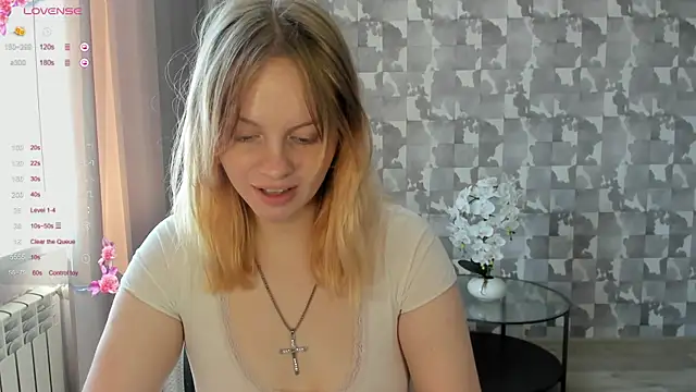 L aura online show from 05/09/26, 07:13