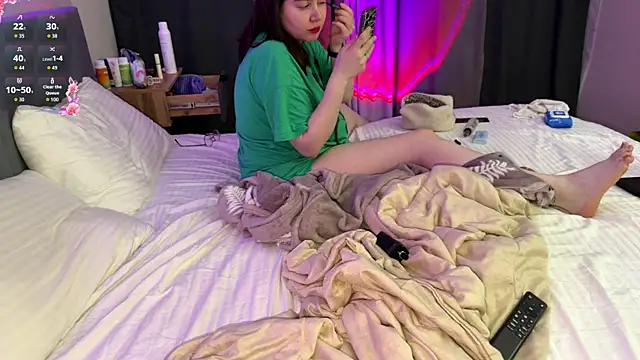 hot vampire online show from 05/17/26, 06:26