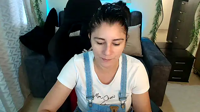 LUCYMILF SEXY online show from 06/07/26, 03:38