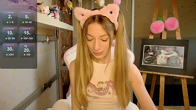 MiaMooonn online show from 06/10/26, 05:39