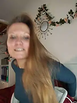 Candy Cougar online show from 05/17/26, 06:55