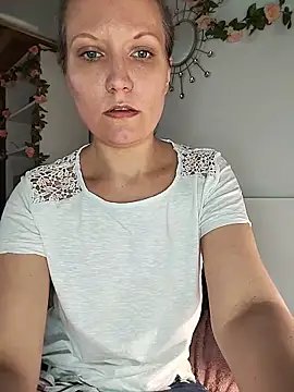 Candy Cougar online show from 05/27/26, 06:32