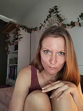 Snapshot of Candy_Cougar chatting on 06/21/26, 07:00 Candy Cougar online show from 06/21/26, 07:00