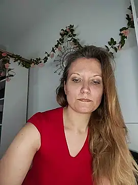 Snapshot of Candy_Cougar chatting on 07/17/26, 06:53 Candy Cougar online show from 07/17/26, 06:53