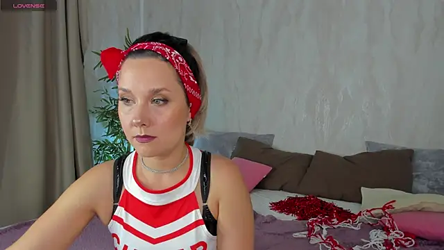 Nikki Mi1k online show from 07/10/26, 05:15