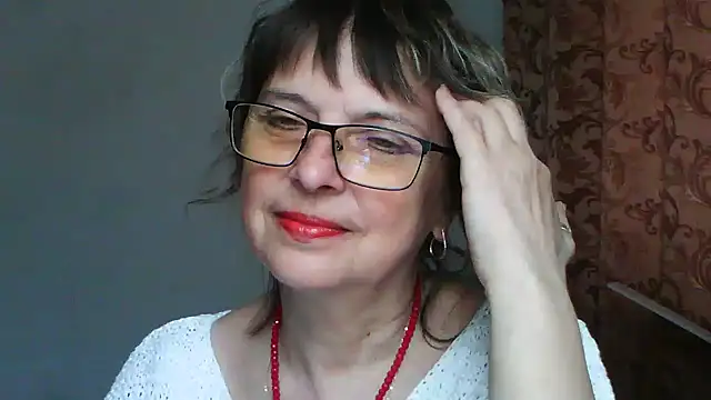 Snapshot of ElizabethGorden chatting on 05/20/26, 12:22 ElizabethGorden online show from 05/20/26, 12:22