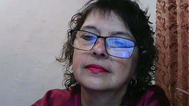 Snapshot of ElizabethGorden chatting on 06/07/26, 04:05 ElizabethGorden online show from 06/07/26, 04:05