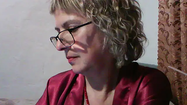 Snapshot of ElizabethGorden chatting on 06/20/26, 07:16 ElizabethGorden online show from 06/20/26, 07:16