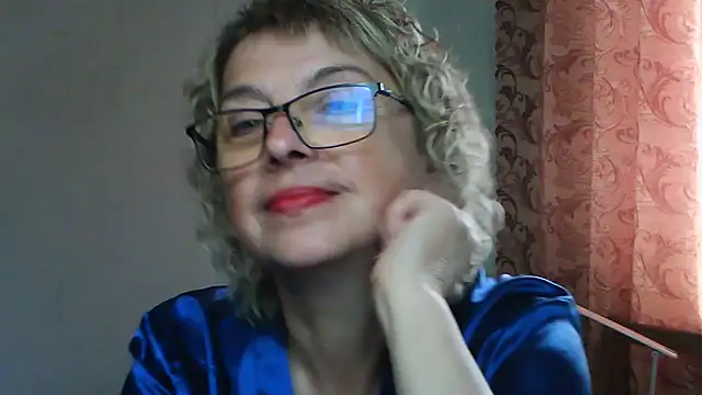 Snapshot of ElizabethGorden chatting on 06/23/26, 05:49 ElizabethGorden online show from 06/23/26, 05:49