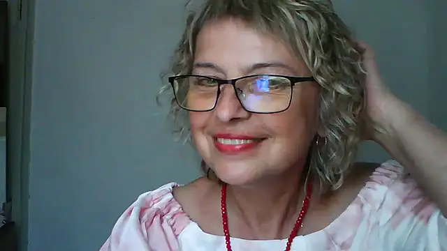 Snapshot of ElizabethGorden chatting on 06/25/26, 11:48 ElizabethGorden online show from 06/25/26, 11:48