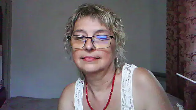 Snapshot of ElizabethGorden chatting on 06/30/26, 06:42 ElizabethGorden online show from 06/30/26, 06:42