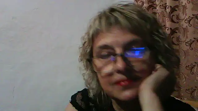 Snapshot of ElizabethGorden chatting on 07/04/26, 06:14 ElizabethGorden online show from 07/04/26, 06:14