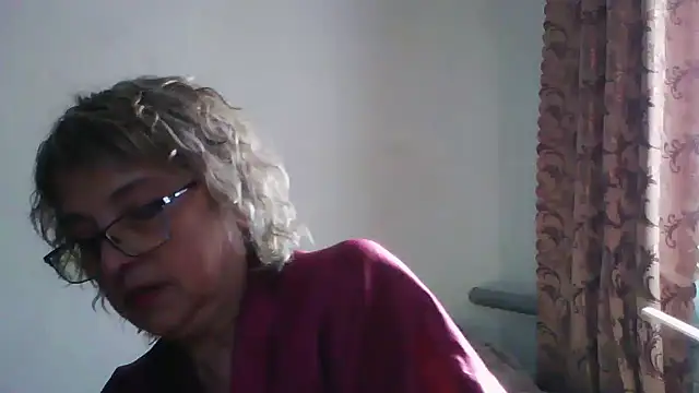 Snapshot of ElizabethGorden chatting on 07/11/26, 05:54 ElizabethGorden online show from 07/11/26, 05:54
