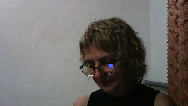 Snapshot of ElizabethGorden chatting on 07/12/26, 06:32 ElizabethGorden online show from 07/12/26, 06:32