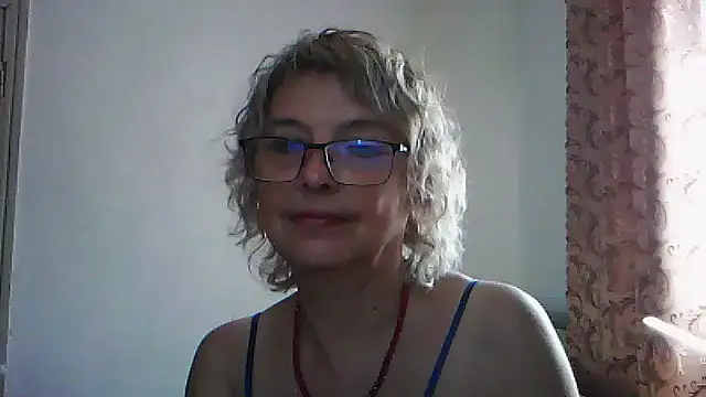 Snapshot of ElizabethGorden chatting on 07/13/26, 06:38 ElizabethGorden online show from 07/13/26, 06:38