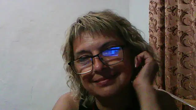Snapshot of ElizabethGorden chatting on 07/19/26, 07:17 ElizabethGorden online show from 07/19/26, 07:17