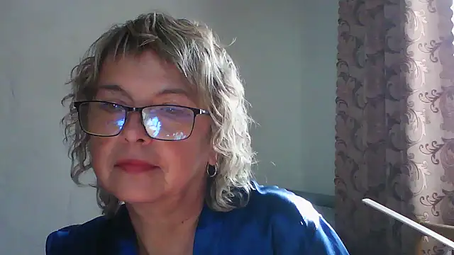 Snapshot of ElizabethGorden chatting on 07/25/26, 05:16 ElizabethGorden online show from 07/25/26, 05:16