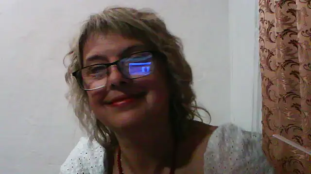 Snapshot of ElizabethGorden chatting on 07/28/26, 07:15 ElizabethGorden online show from 07/28/26, 07:15