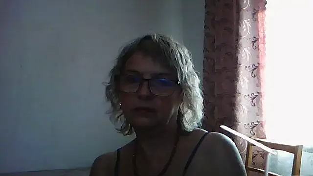 Snapshot of ElizabethGorden chatting on 07/29/26, 06:55 ElizabethGorden online show from 07/29/26, 06:55