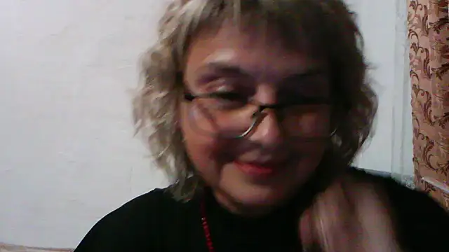 Snapshot of ElizabethGorden chatting on 07/29/26, 07:01 ElizabethGorden online show from 07/29/26, 07:01