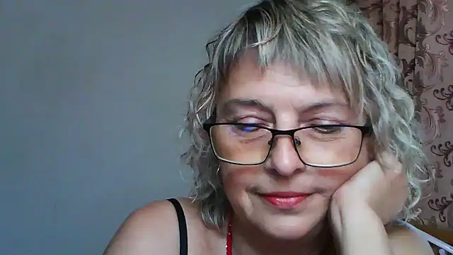 Snapshot of ElizabethGorden chatting on 08/03/26, 01:38 ElizabethGorden online show from 08/03/26, 01:38