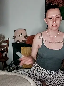 Goddessm00n1 online show from 05/15/26, 08:38