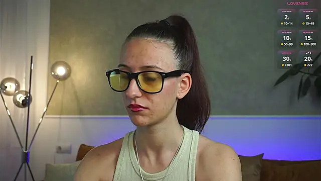 LiaaaBunny online show from 05/20/26, 06:19