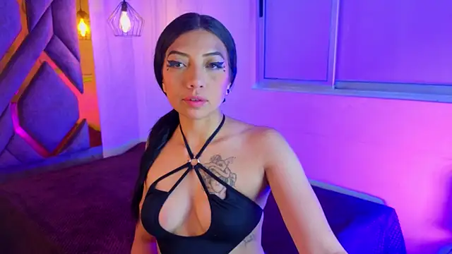 Snapshot of Ey_Im_simone_ chatting on 06/01/26, 12:29 Ey Im simone online show from 06/01/26, 12:29