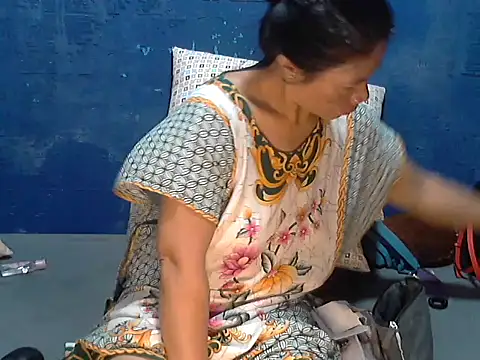 hotchilimom online show from 02/22/26, 03:18