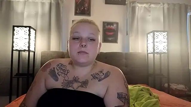 Lady Peggi online show from 06/11/26, 06:28