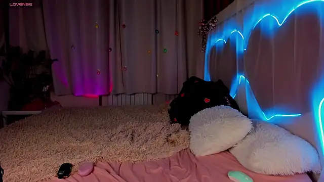 MaddyFever online show from 06/23/26, 01:42