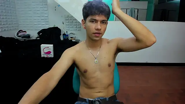Erick hot12 online show from 05/04/26, 08:05