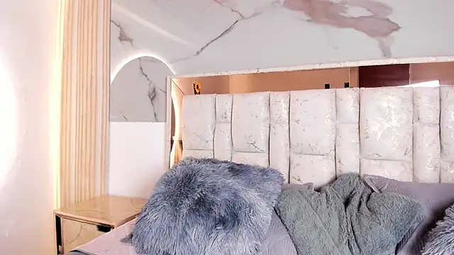 Snapshot of Paula__Evans chatting on 07/21/26, 07:49 Paula Evans online show from 07/21/26, 07:49