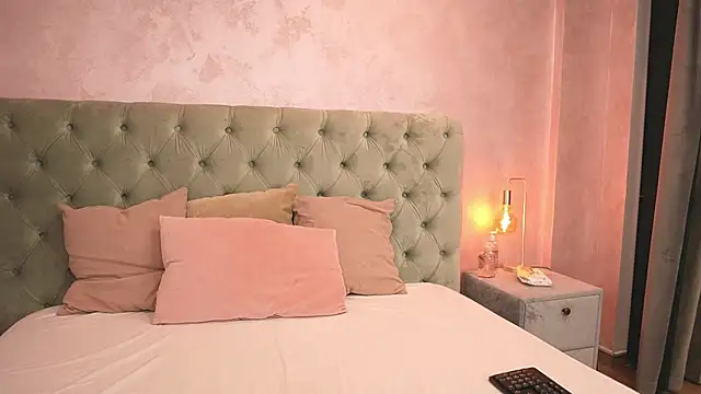 LeilaBie online show from 07/15/26, 06:57