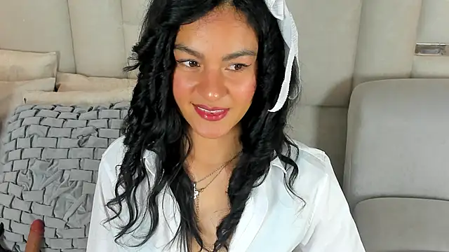 Snapshot of Violet_vyx chatting on 05/16/26, 04:31 Violet vyx online show from 05/16/26, 04:31