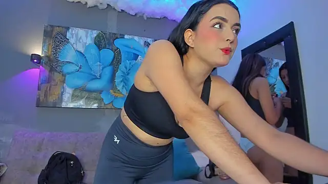 Snapshot of ElizabethAndEliana chatting on 05/07/26, 12:21 ElizabethAndEliana online show from 05/07/26, 12:21