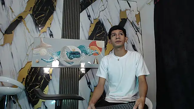 TWINKS BOYSX online show from 06/02/26, 01:13