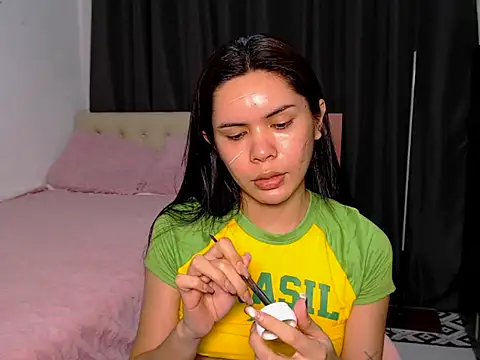 Snapshot of Alexandra_Kenn chatting on 06/28/26, 01:50 Alexandra Kenn online show from 06/28/26, 01:50