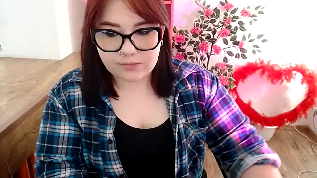 KarolinasHot online show from 06/14/26, 01:24