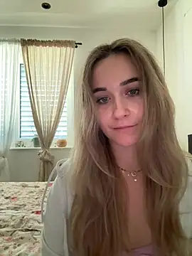 LillyStarr online show from 07/04/26, 09:37