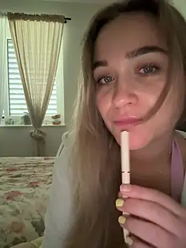 LillyStarr online show from 07/08/26, 11:48