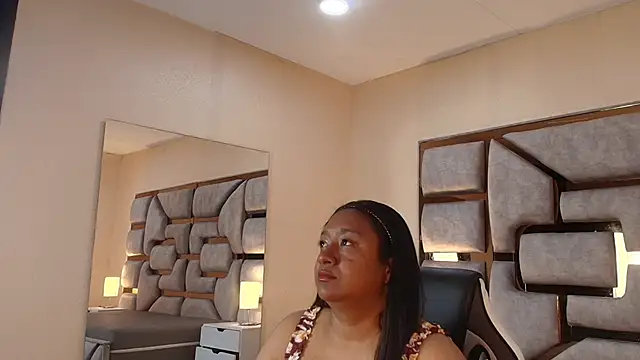 Snapshot of Rachell_Carter chatting on 05/20/26, 04:29 Rachell Carter online show from 05/20/26, 04:29