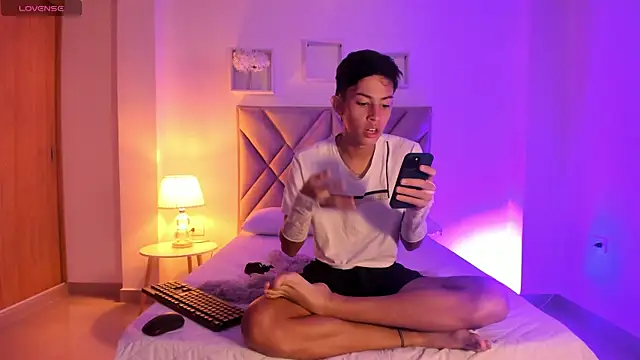 Baby noahtt online show from 06/09/26, 02:17