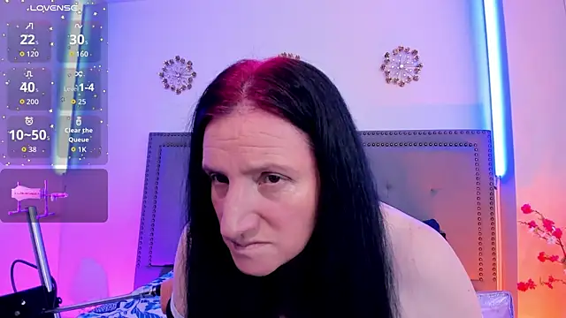 Snapshot of CloeMature chatting on 06/10/26, 02:12 CloeMature online show from 06/10/26, 02:12