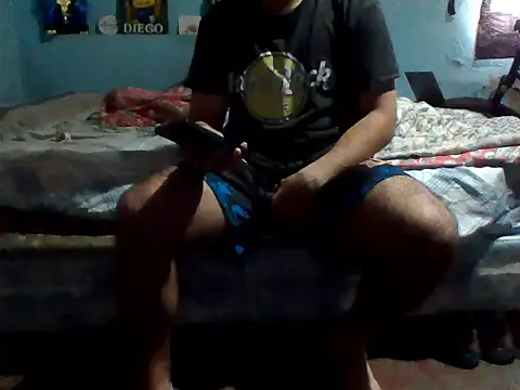 Snapshot of Martin106 chatting on 05/06/26, 03:28 Martin106 online show from 05/06/26, 03:28